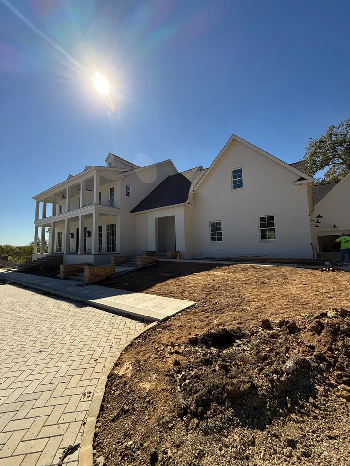 A fresh finish for a white house