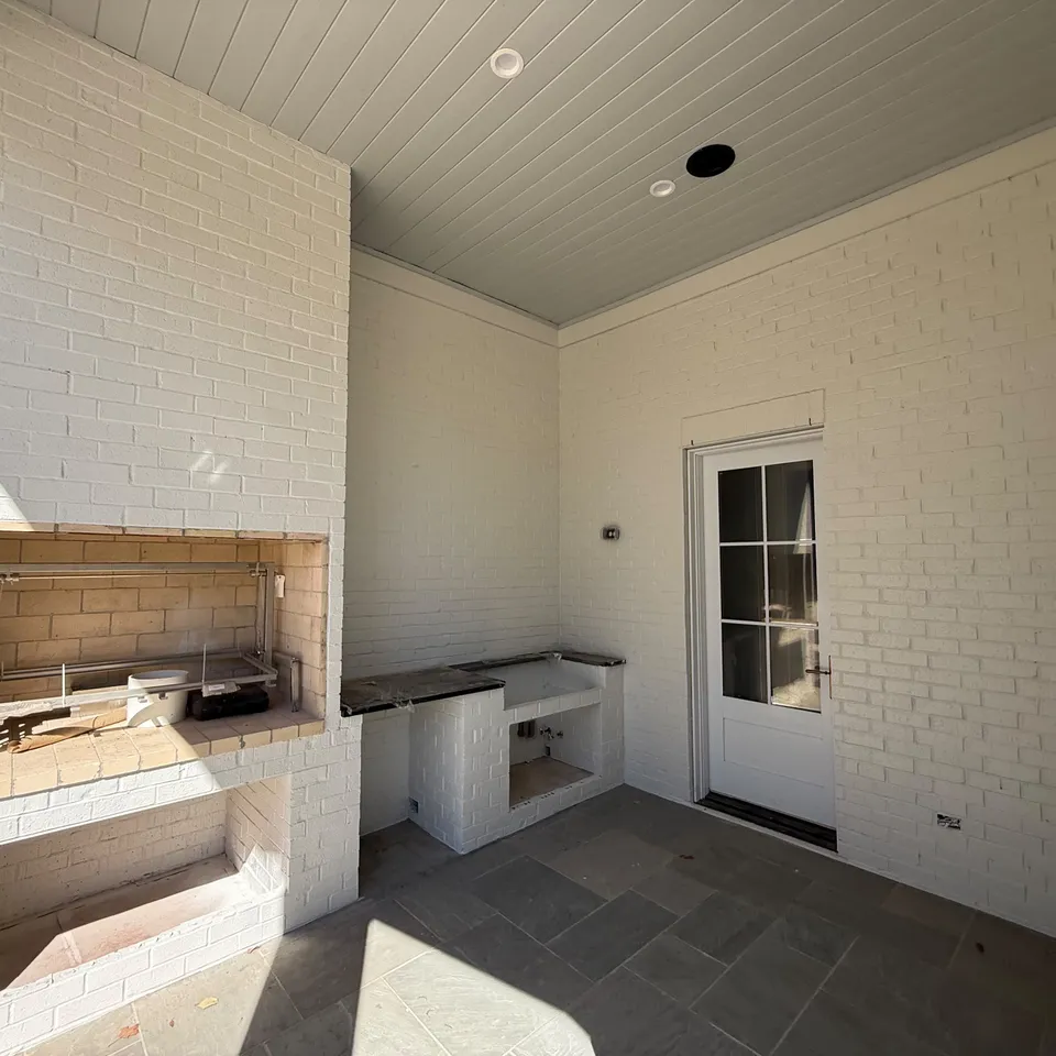 A fresh finish for a white house — after, photo 9