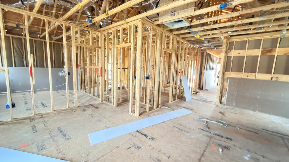 From open framing to smooth walls — in progress, photo 2